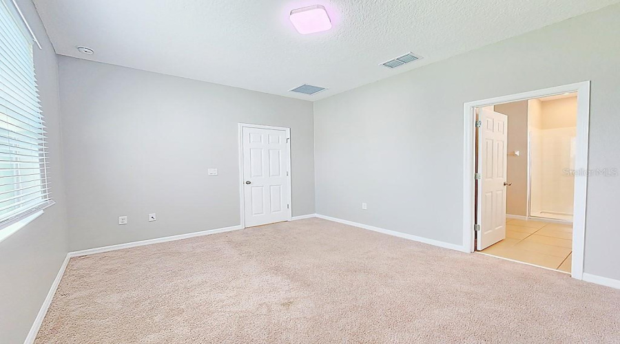 DAVENPORT, Florida 33837, 4 Bedrooms Bedrooms, ,2 BathroomsBathrooms,Residential,For Sale,SWAN SWIM,0,MFRS5131230