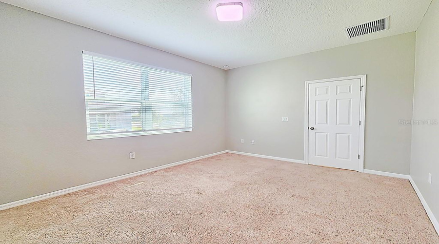 DAVENPORT, Florida 33837, 4 Bedrooms Bedrooms, ,2 BathroomsBathrooms,Residential,For Sale,SWAN SWIM,0,MFRS5131230