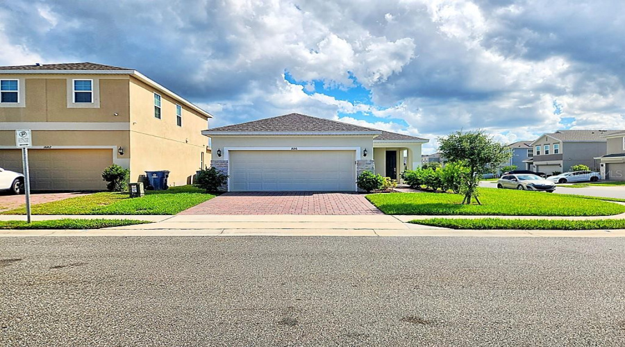 DAVENPORT, Florida 33837, 4 Bedrooms Bedrooms, ,2 BathroomsBathrooms,Residential,For Sale,SWAN SWIM,0,MFRS5131230