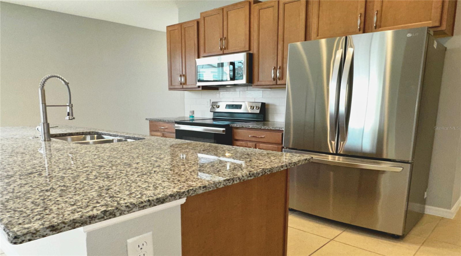DAVENPORT, Florida 33837, 4 Bedrooms Bedrooms, ,2 BathroomsBathrooms,Residential,For Sale,SWAN SWIM,0,MFRS5131230