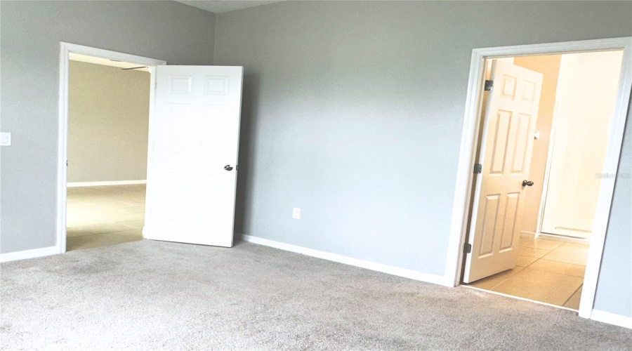 DAVENPORT, Florida 33837, 4 Bedrooms Bedrooms, ,2 BathroomsBathrooms,Residential,For Sale,SWAN SWIM,0,MFRS5131230