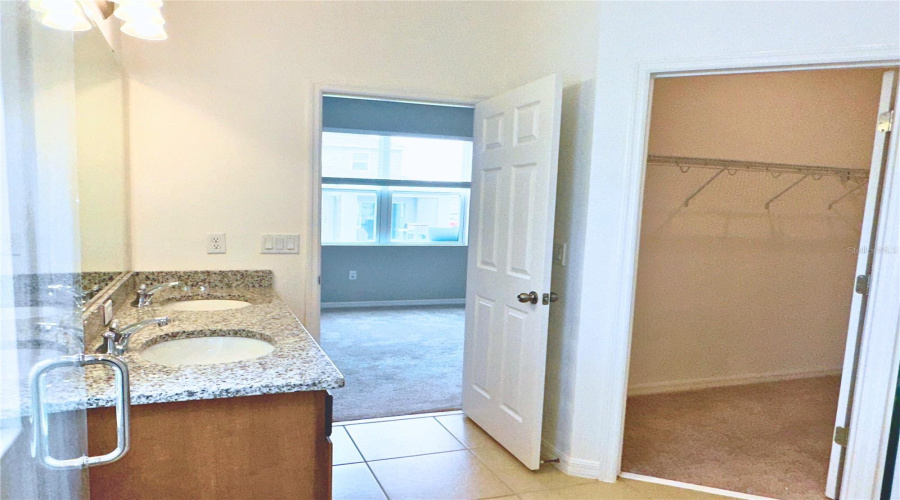DAVENPORT, Florida 33837, 4 Bedrooms Bedrooms, ,2 BathroomsBathrooms,Residential,For Sale,SWAN SWIM,0,MFRS5131230