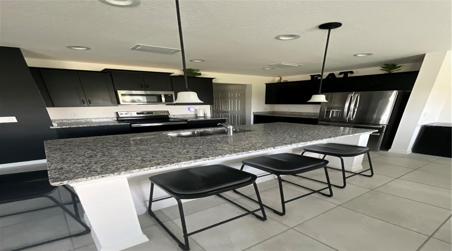 DAVENPORT, Florida 33837, 4 Bedrooms Bedrooms, ,2 BathroomsBathrooms,Residential,For Sale,SCRUB OAK HAMMOCK,0,MFRG5099808