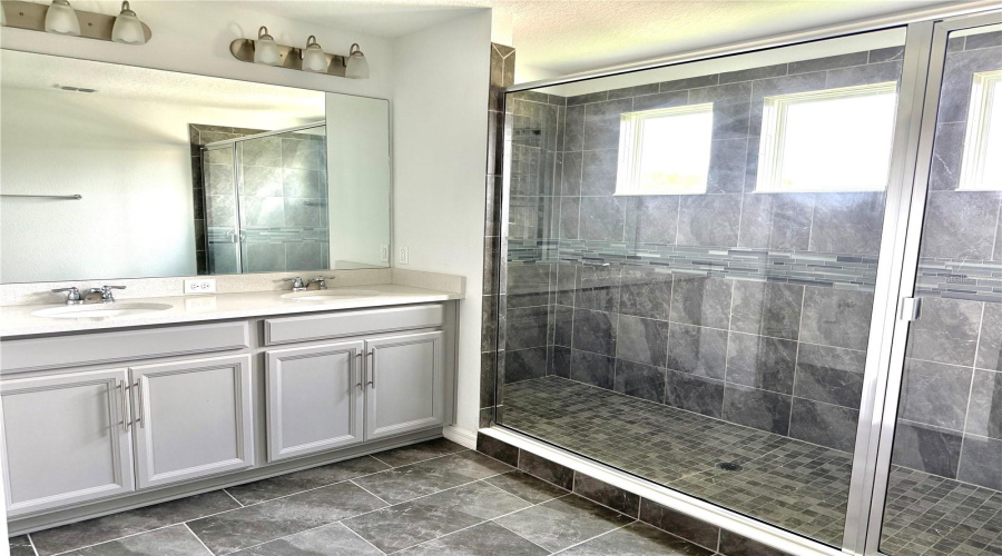 DAVENPORT, Florida 33896, 3 Bedrooms Bedrooms, ,2 BathroomsBathrooms,Residential,For Sale,ABERDEEN,0,MFRO6328815