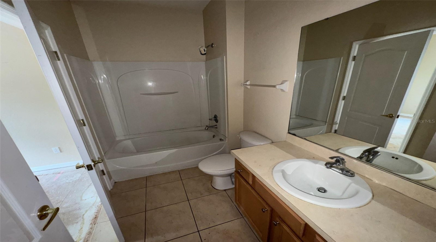 KISSIMMEE, Florida 34746, 4 Bedrooms Bedrooms, ,2 BathroomsBathrooms,Residential,For Sale,CARAVELLE,0,MFRO6328787