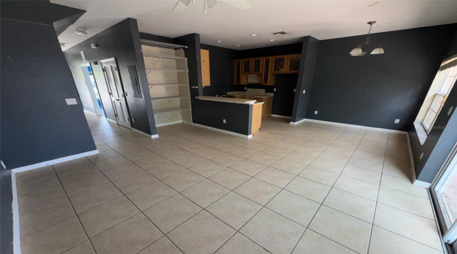 KISSIMMEE, Florida 34746, 4 Bedrooms Bedrooms, ,2 BathroomsBathrooms,Residential,For Sale,CARAVELLE,0,MFRO6328787