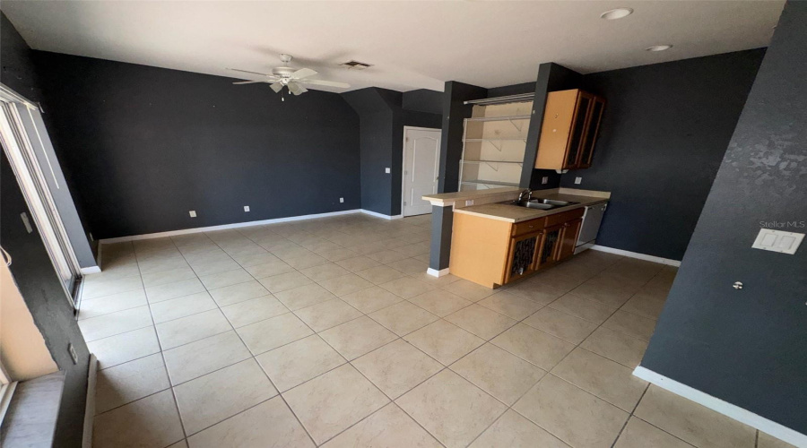 KISSIMMEE, Florida 34746, 4 Bedrooms Bedrooms, ,2 BathroomsBathrooms,Residential,For Sale,CARAVELLE,0,MFRO6328787