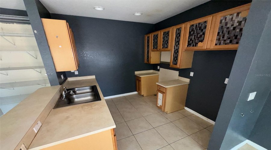 KISSIMMEE, Florida 34746, 4 Bedrooms Bedrooms, ,2 BathroomsBathrooms,Residential,For Sale,CARAVELLE,0,MFRO6328787