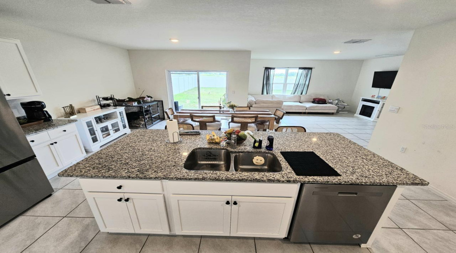 DAVENPORT, Florida 33837, 4 Bedrooms Bedrooms, ,2 BathroomsBathrooms,Residential,For Sale,CASCADES,0,MFRO6328839