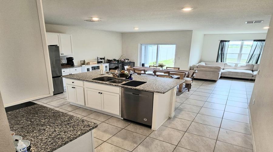 DAVENPORT, Florida 33837, 4 Bedrooms Bedrooms, ,2 BathroomsBathrooms,Residential,For Sale,CASCADES,0,MFRO6328839