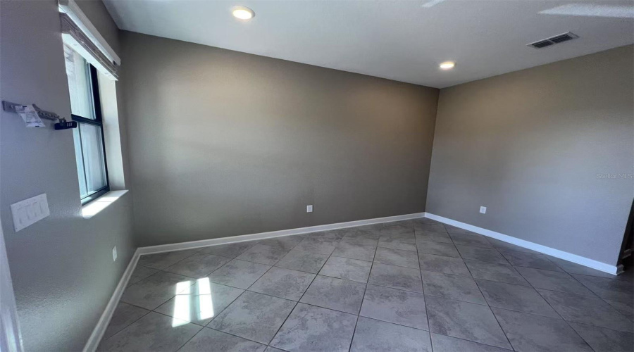 DAVENPORT, Florida 33896, 3 Bedrooms Bedrooms, ,2 BathroomsBathrooms,Residential,For Sale,ROYAL ST GEORGE,0,MFRO6328833