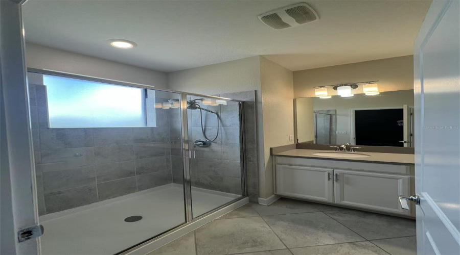 DAVENPORT, Florida 33896, 3 Bedrooms Bedrooms, ,2 BathroomsBathrooms,Residential,For Sale,ROYAL ST GEORGE,0,MFRO6328833