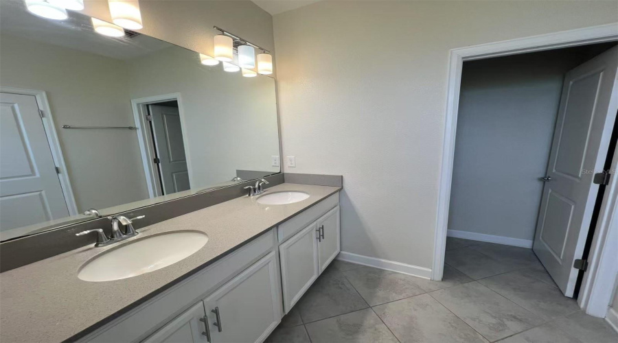 DAVENPORT, Florida 33896, 3 Bedrooms Bedrooms, ,2 BathroomsBathrooms,Residential,For Sale,ROYAL ST GEORGE,0,MFRO6328833
