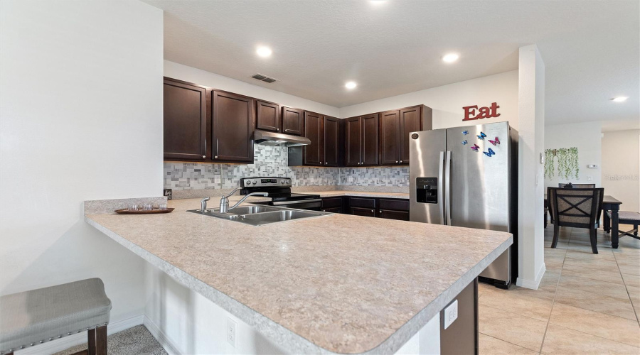 DAVENPORT, Florida 33837, 3 Bedrooms Bedrooms, ,2 BathroomsBathrooms,Residential,For Sale,EAGLEVIEW,0,MFRP4935593