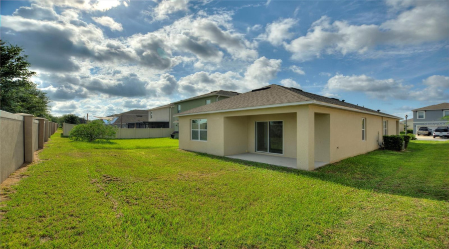DAVENPORT, Florida 33837, 3 Bedrooms Bedrooms, ,2 BathroomsBathrooms,Residential,For Sale,EAGLEVIEW,0,MFRP4935593