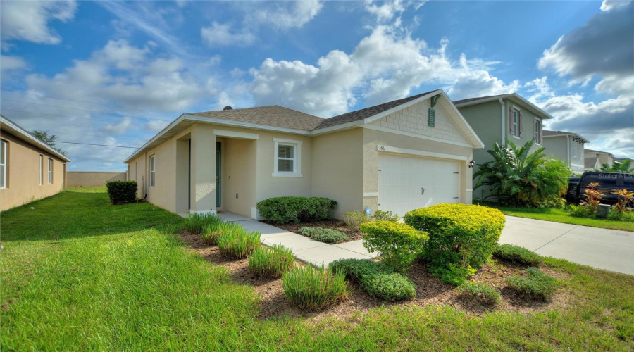 DAVENPORT, Florida 33837, 3 Bedrooms Bedrooms, ,2 BathroomsBathrooms,Residential,For Sale,EAGLEVIEW,0,MFRP4935593