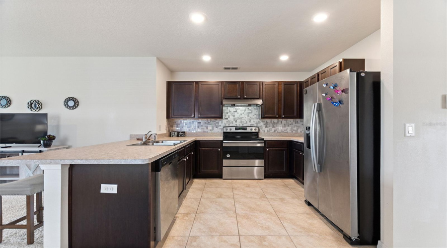 DAVENPORT, Florida 33837, 3 Bedrooms Bedrooms, ,2 BathroomsBathrooms,Residential,For Sale,EAGLEVIEW,0,MFRP4935593