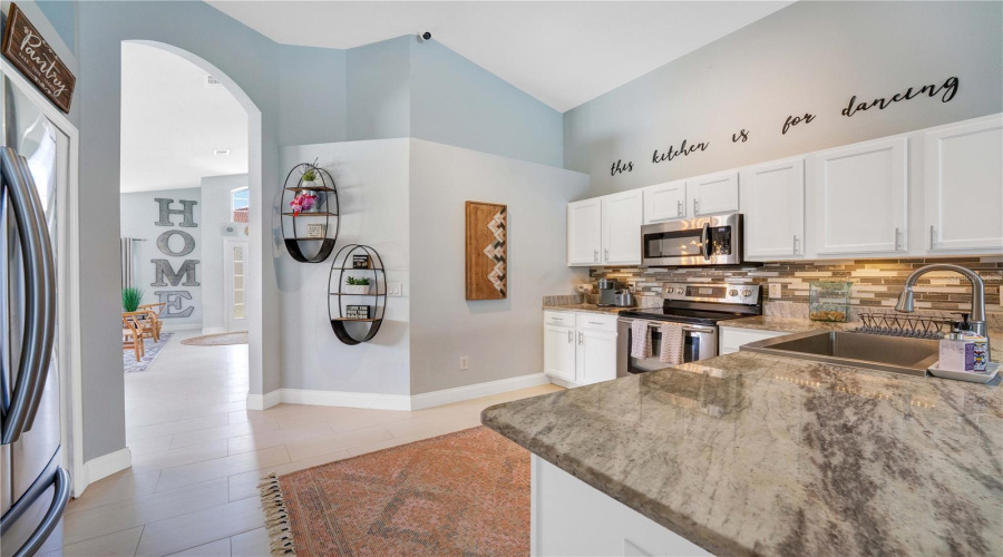 DAVENPORT, Florida 33837, 4 Bedrooms Bedrooms, ,3 BathroomsBathrooms,Residential,For Sale,PALOMA,0,MFRO6328985