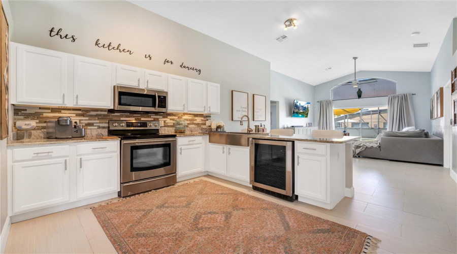 DAVENPORT, Florida 33837, 4 Bedrooms Bedrooms, ,3 BathroomsBathrooms,Residential,For Sale,PALOMA,0,MFRO6328985