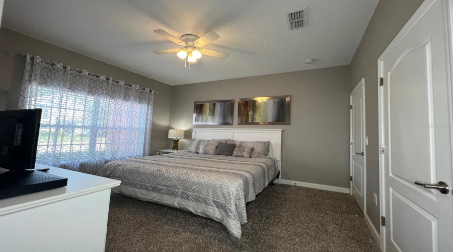 KISSIMMEE, Florida 34747, 4 Bedrooms Bedrooms, ,3 BathroomsBathrooms,Residential,For Sale,BANANA PALM,0,MFRO6326328
