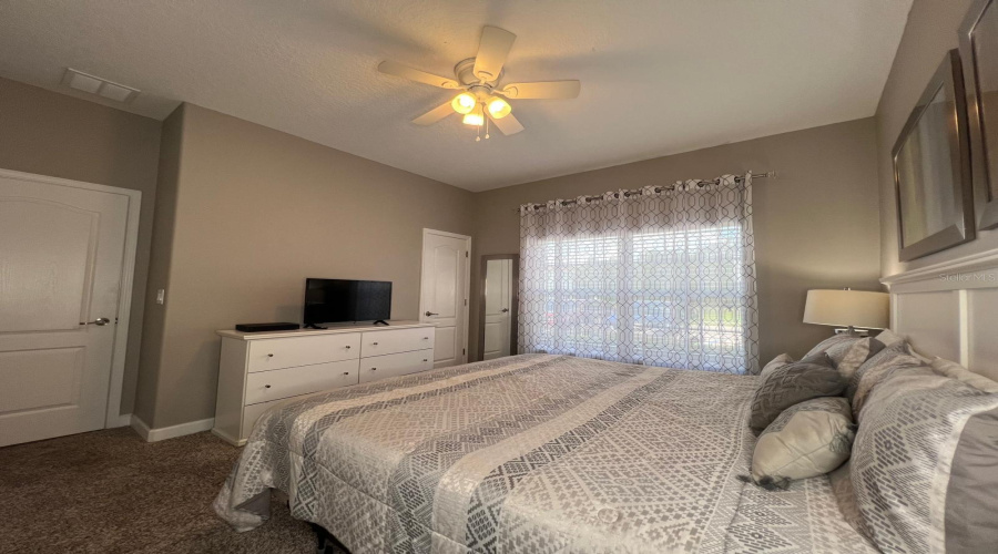 KISSIMMEE, Florida 34747, 4 Bedrooms Bedrooms, ,3 BathroomsBathrooms,Residential,For Sale,BANANA PALM,0,MFRO6326328