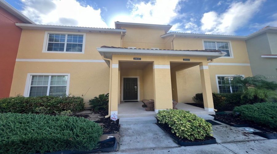 KISSIMMEE, Florida 34747, 4 Bedrooms Bedrooms, ,3 BathroomsBathrooms,Residential,For Sale,BANANA PALM,0,MFRO6326328