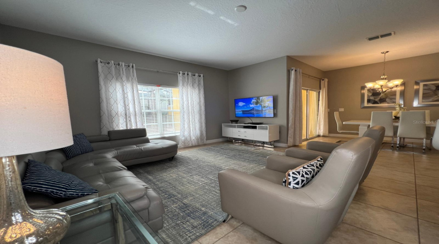 KISSIMMEE, Florida 34747, 4 Bedrooms Bedrooms, ,3 BathroomsBathrooms,Residential,For Sale,BANANA PALM,0,MFRO6326328