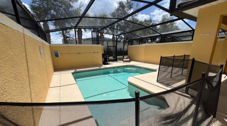 KISSIMMEE, Florida 34747, 4 Bedrooms Bedrooms, ,3 BathroomsBathrooms,Residential,For Sale,BANANA PALM,0,MFRO6326328