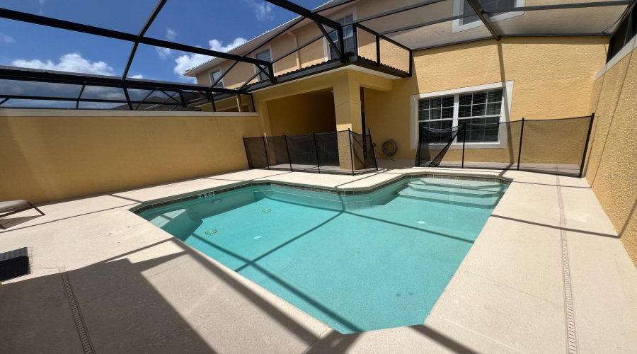 KISSIMMEE, Florida 34747, 4 Bedrooms Bedrooms, ,3 BathroomsBathrooms,Residential,For Sale,BANANA PALM,0,MFRO6326328