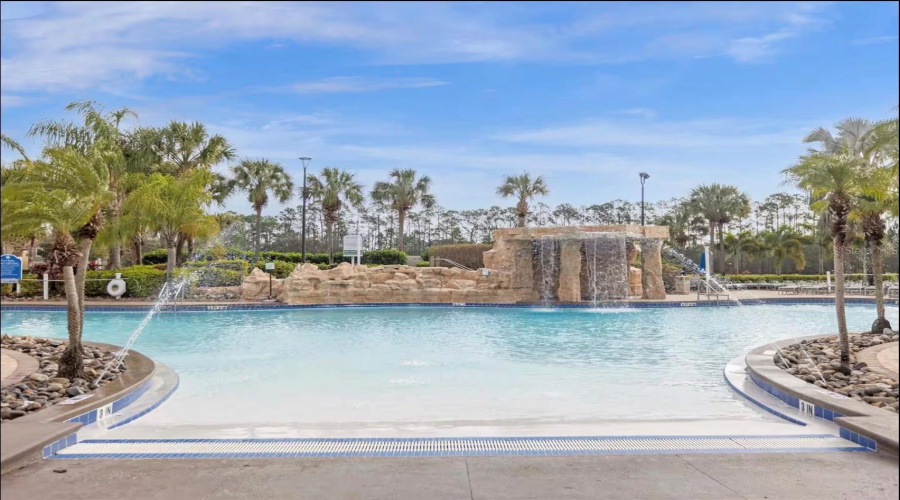 KISSIMMEE, Florida 34747, 4 Bedrooms Bedrooms, ,3 BathroomsBathrooms,Residential,For Sale,BANANA PALM,0,MFRO6326328