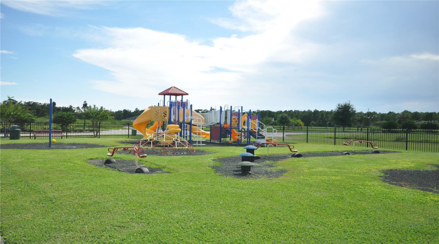 DAVENPORT, Florida 33837, 4 Bedrooms Bedrooms, ,2 BathroomsBathrooms,Residential,For Sale,BRIDGEHAVEN,0,MFRO6328977