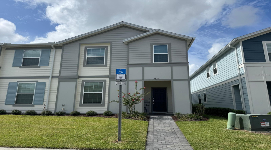 DAVENPORT, Florida 33897, 5 Bedrooms Bedrooms, ,4 BathroomsBathrooms,Residential,For Sale,LANA AVENUE,0,MFRO6328021