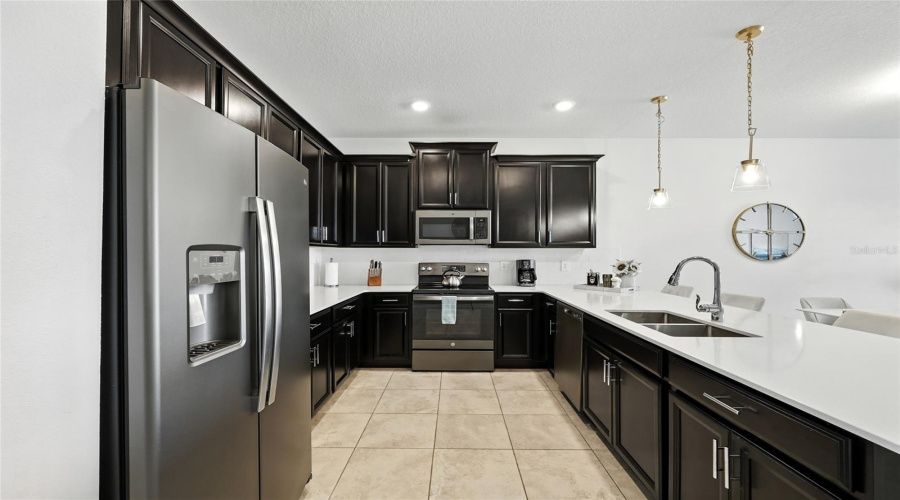 DAVENPORT, Florida 33896, 3 Bedrooms Bedrooms, ,2 BathroomsBathrooms,Residential,For Sale,SOMMERSET HILLS,0,MFRO6329192