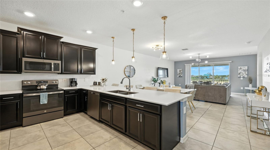 DAVENPORT, Florida 33896, 3 Bedrooms Bedrooms, ,2 BathroomsBathrooms,Residential,For Sale,SOMMERSET HILLS,0,MFRO6329192