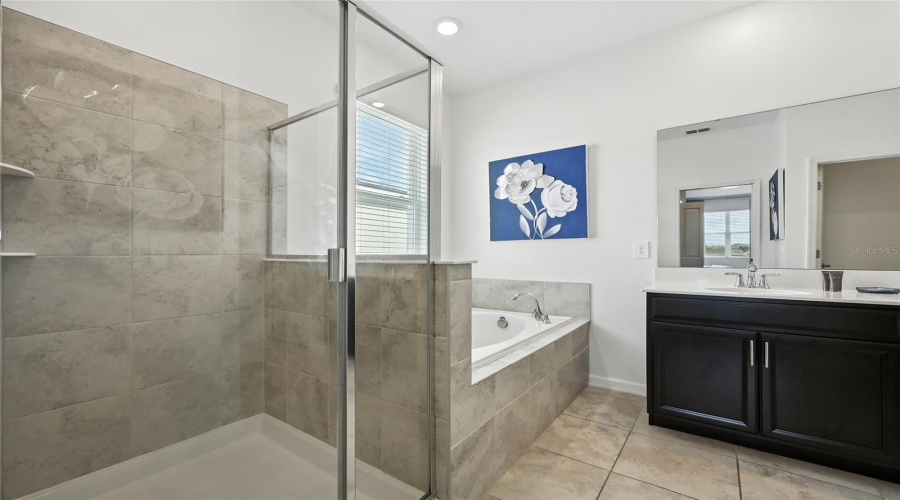 DAVENPORT, Florida 33896, 3 Bedrooms Bedrooms, ,2 BathroomsBathrooms,Residential,For Sale,SOMMERSET HILLS,0,MFRO6329192