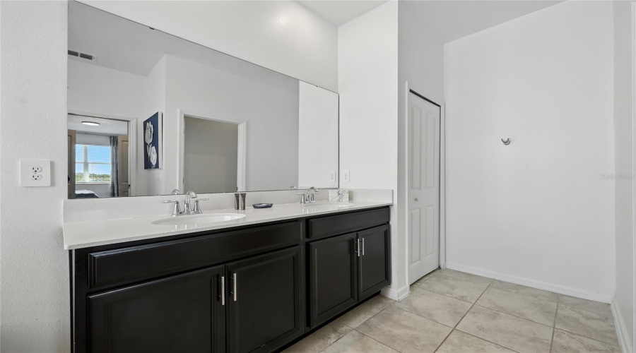DAVENPORT, Florida 33896, 3 Bedrooms Bedrooms, ,2 BathroomsBathrooms,Residential,For Sale,SOMMERSET HILLS,0,MFRO6329192