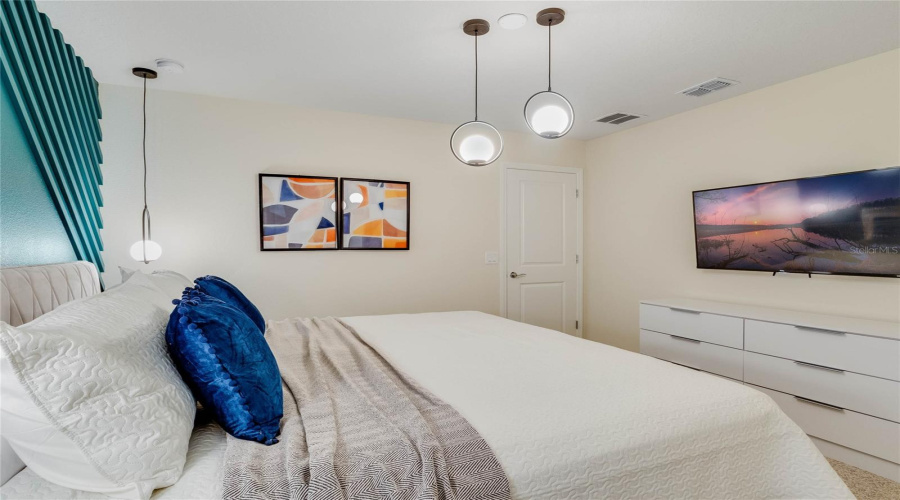 DAVENPORT, Florida 33897, 6 Bedrooms Bedrooms, ,5 BathroomsBathrooms,Residential,For Sale,ALOHA,0,MFRO6308656