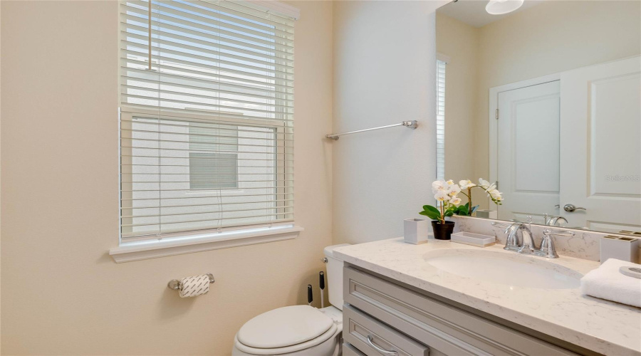 DAVENPORT, Florida 33897, 6 Bedrooms Bedrooms, ,5 BathroomsBathrooms,Residential,For Sale,ALOHA,0,MFRO6308656
