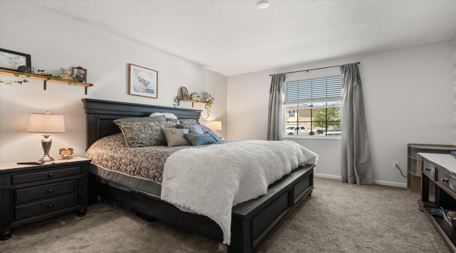 KISSIMMEE, Florida 34746, 5 Bedrooms Bedrooms, ,4 BathroomsBathrooms,Residential,For Sale,BLUFF OAK,0,MFRO6305044