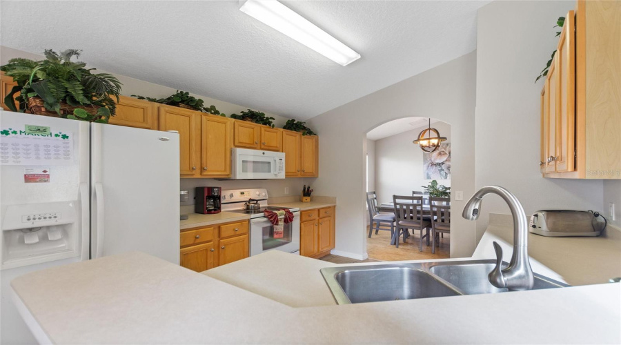 DAVENPORT, Florida 33897, 5 Bedrooms Bedrooms, ,4 BathroomsBathrooms,Residential,For Sale,SOLANA,0,MFRO6328136