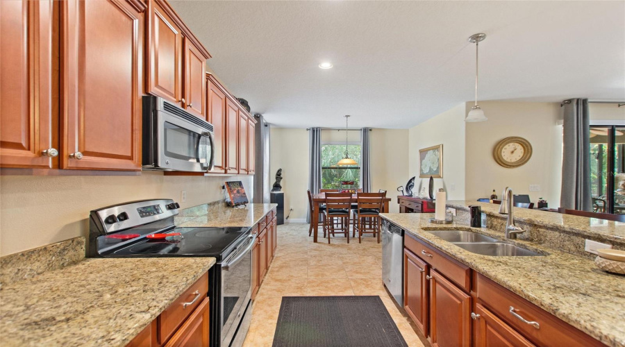 DAVENPORT, Florida 33896, 3 Bedrooms Bedrooms, ,3 BathroomsBathrooms,Residential,For Sale,PALMETTO DUNES,0,MFRS5131315