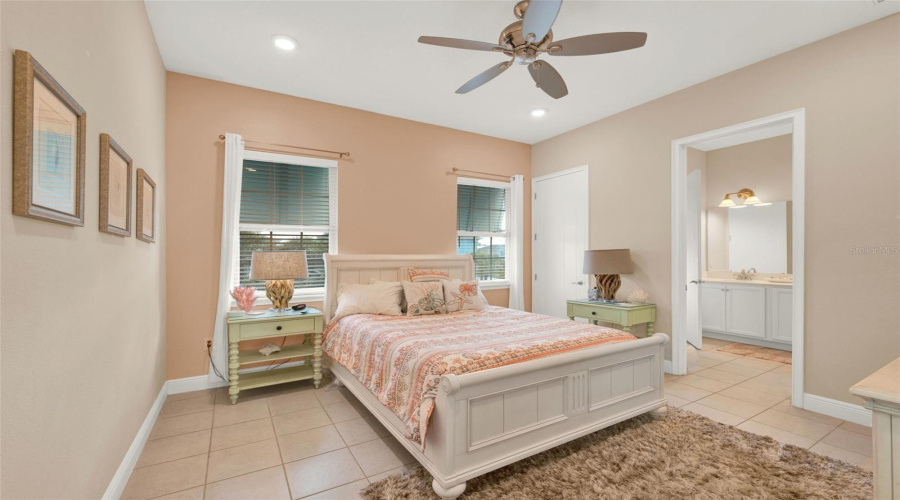 KISSIMMEE, Florida 34747, 3 Bedrooms Bedrooms, ,3 BathroomsBathrooms,Residential,For Sale,SHAKER,0,MFRO6329268