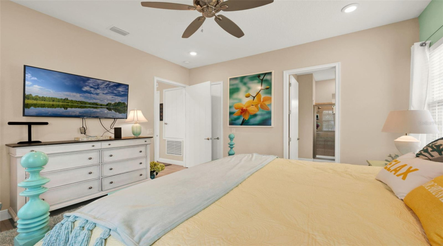 KISSIMMEE, Florida 34747, 3 Bedrooms Bedrooms, ,3 BathroomsBathrooms,Residential,For Sale,SHAKER,0,MFRO6329268