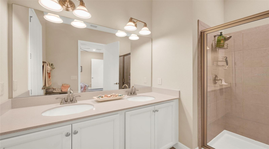KISSIMMEE, Florida 34747, 3 Bedrooms Bedrooms, ,3 BathroomsBathrooms,Residential,For Sale,SHAKER,0,MFRO6329268