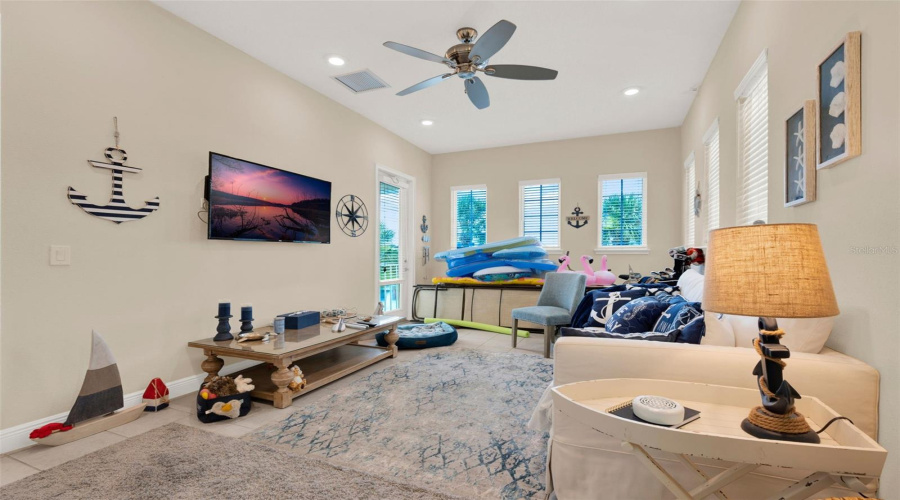 KISSIMMEE, Florida 34747, 3 Bedrooms Bedrooms, ,3 BathroomsBathrooms,Residential,For Sale,SHAKER,0,MFRO6329268