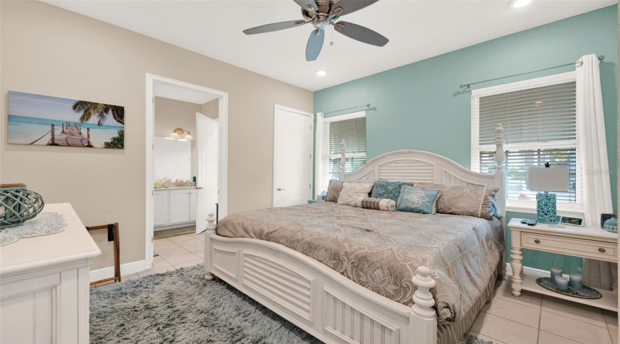 KISSIMMEE, Florida 34747, 3 Bedrooms Bedrooms, ,3 BathroomsBathrooms,Residential,For Sale,SHAKER,0,MFRO6329268