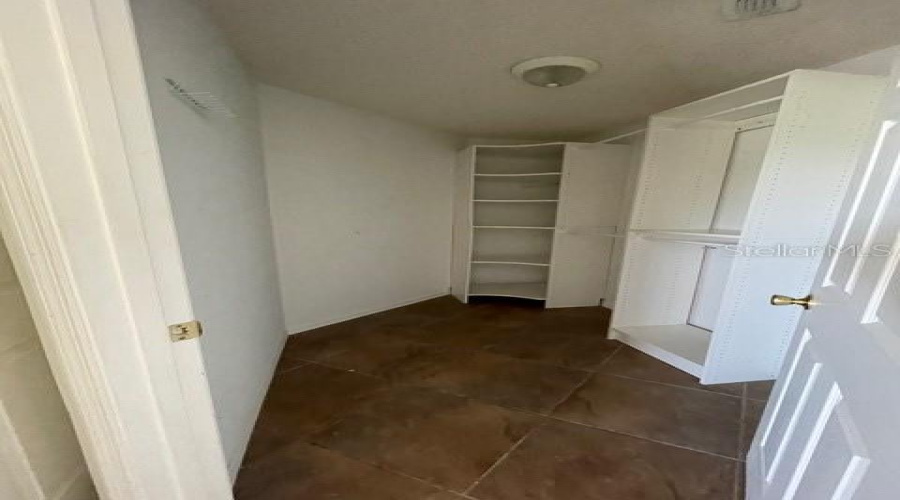 DAVENPORT, Florida 33896, 4 Bedrooms Bedrooms, ,2 BathroomsBathrooms,Residential,For Sale,CELLO,0,MFRO6329198