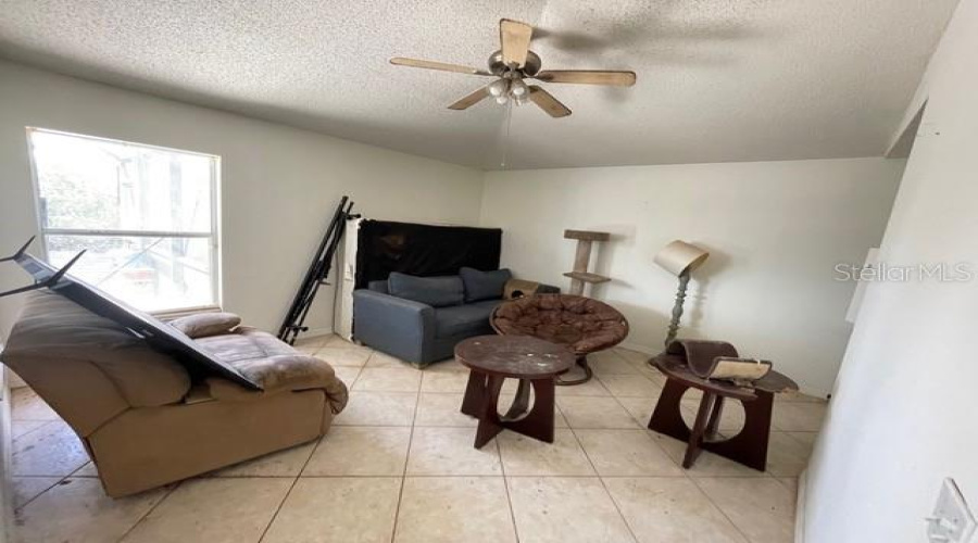 DAVENPORT, Florida 33896, 4 Bedrooms Bedrooms, ,2 BathroomsBathrooms,Residential,For Sale,CELLO,0,MFRO6329198