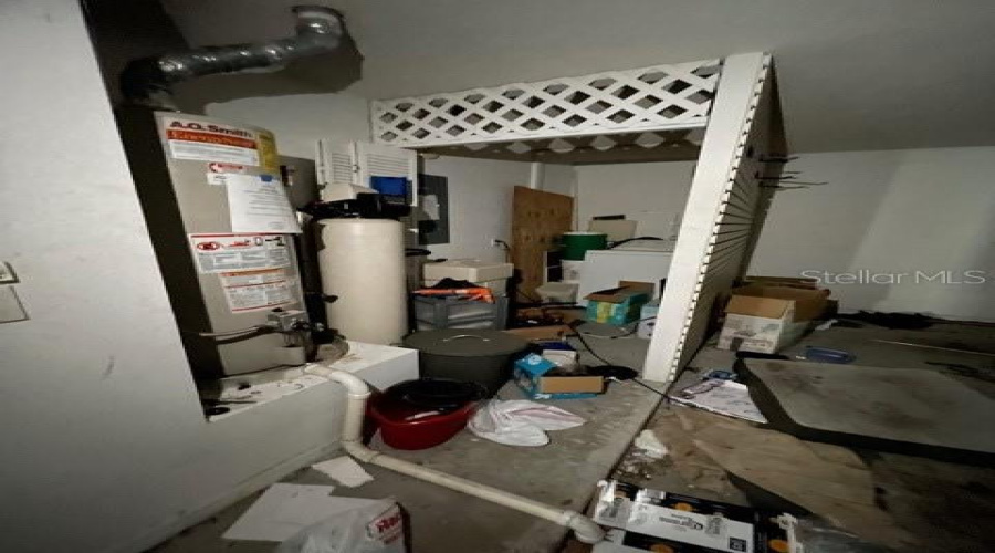 DAVENPORT, Florida 33896, 4 Bedrooms Bedrooms, ,2 BathroomsBathrooms,Residential,For Sale,CELLO,0,MFRO6329198