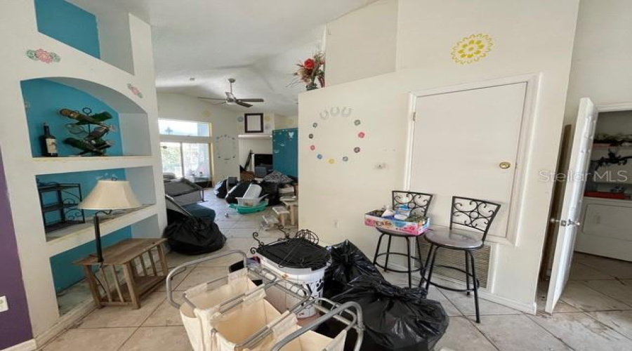 DAVENPORT, Florida 33896, 4 Bedrooms Bedrooms, ,2 BathroomsBathrooms,Residential,For Sale,CELLO,0,MFRO6329198